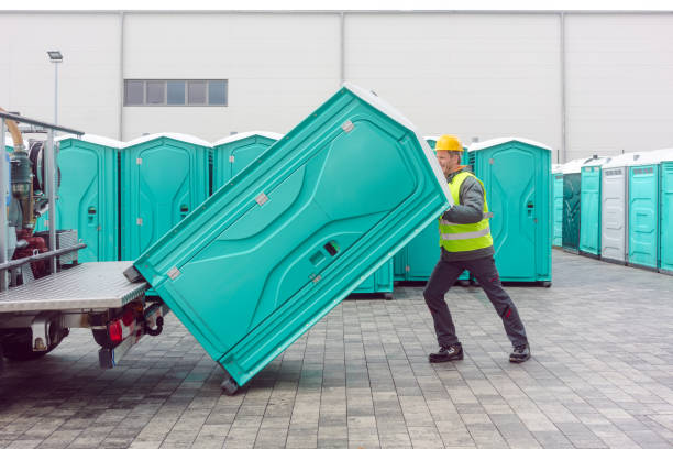 Best Deluxe Portable Toilet Rental  in Hialeah, FL